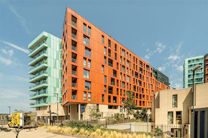 2 Bedroom Flat For Sale In Cable Walk, Greenwich, SE10