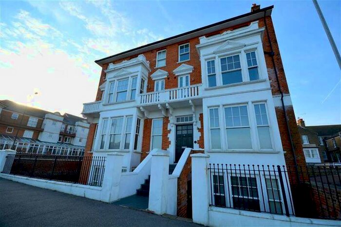 3 Bedroom Penthouse Flat To Rent In Eastern Esplanade, Margate, CT9
