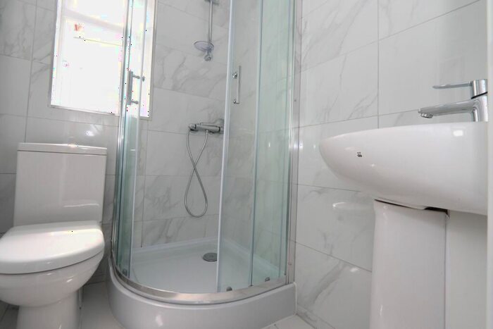 1 Bedroom House To Rent In Eric Street, London, E3