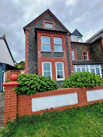 2 Bedroom Flat To Rent In Cliff Road, Borth, SY24