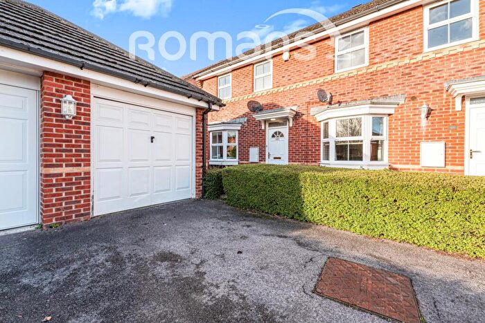 3 Bedroom Terraced House To Rent In Deardon Way, Shinfield, Reading, RG2