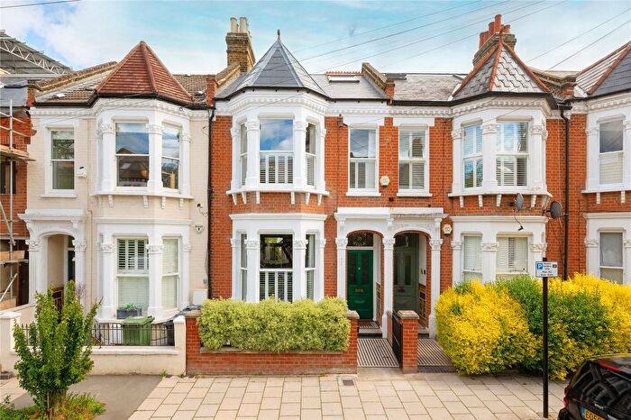 4 Bedroom Detached House To Rent In Shandon Road, SW4
