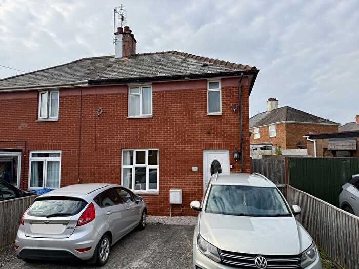 3 Bedroom Semi Detached House For Sale In Merrivale Road, St Thomas, EX4