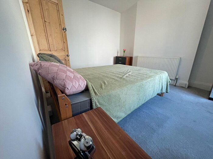 3 Bedroom House To Rent In Norton Avenue, PL4