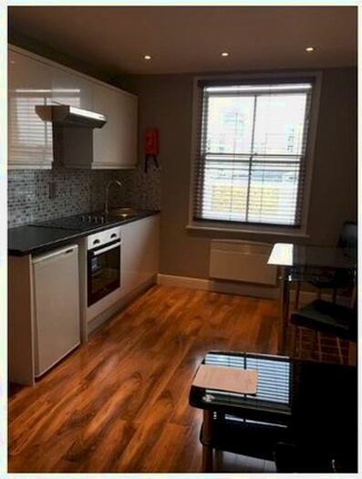 1 Bedroom Flat To Rent In Claverton Street, Pimlico, London, SW1V