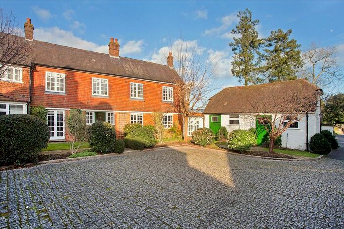 3 Bedroom Semi-Detached House For Sale In Biddulph Mews, Duncton, Petworth, West Sussex, GU28
