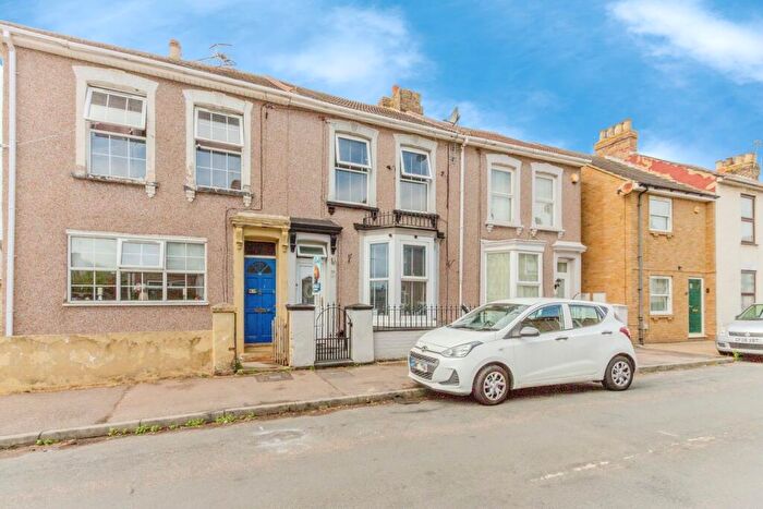 3 Bedroom Terraced House For Sale In Winstanley Road, Sheerness, Kent, ME12