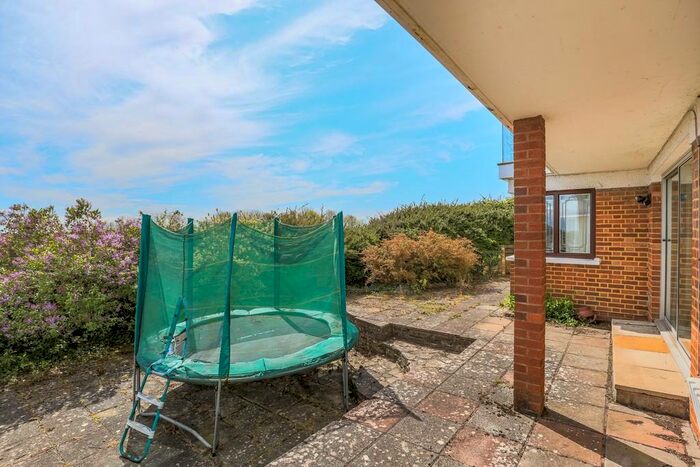 5 Bedroom Detached Bungalow To Rent In Chantry Rise, Penarth, Vale Of Glamorgan, CF64