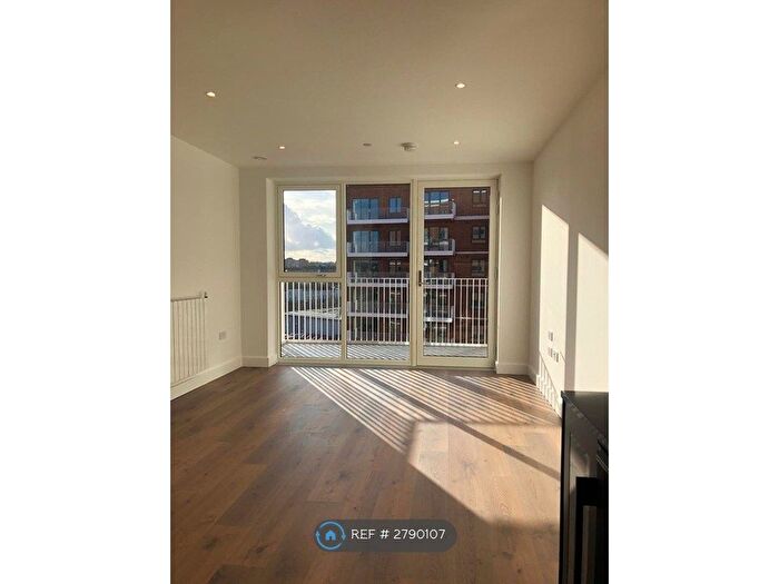 1 Bedroom Flat To Rent In Burrell House, London, SE28