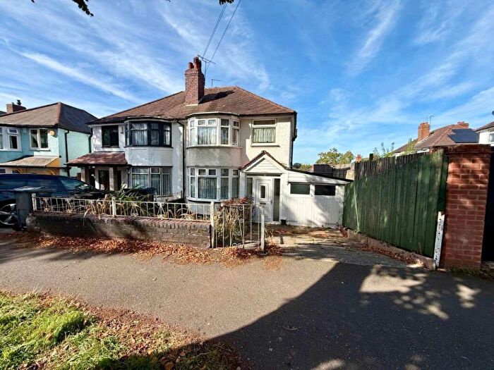 3 Bedroom Semi-Detached House For Sale In The Drive, Erdington, Birmingham, B23