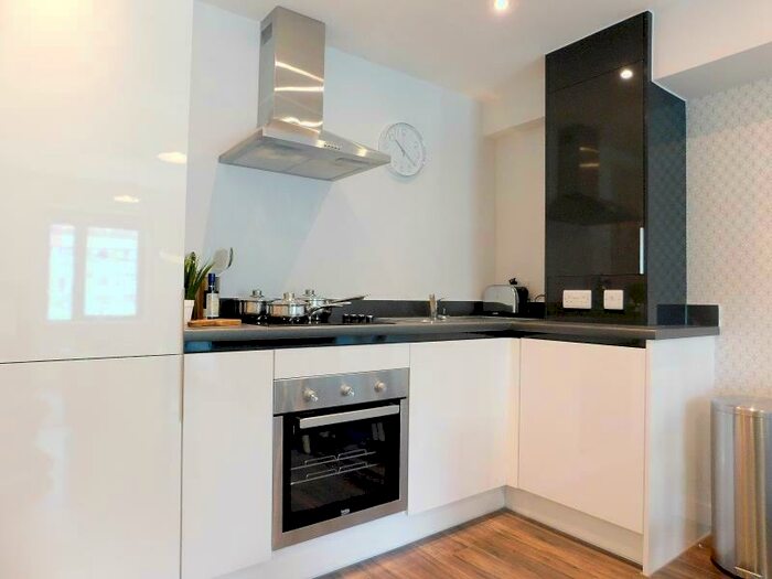 2 Bedroom Apartment To Rent In Cotton House, Farbrick Square, Lombard Street, B12