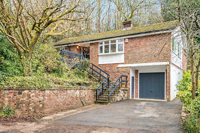 4 Bedroom Detached House For Sale In Beech Hill Road, Headley, Bordon, Hampshire, GU35