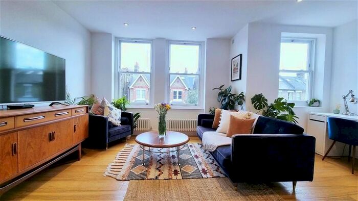 1 Bedroom Flat To Rent In Albany Road, Ealing, London, W13