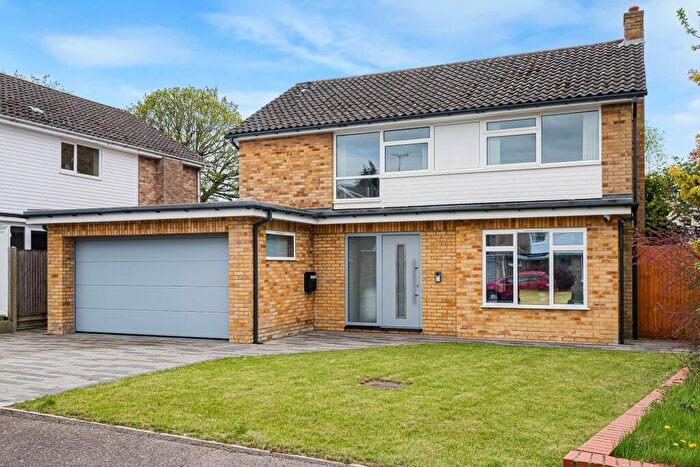 4 Bedroom Detached House For Sale In Wain Close, Potters Bar, EN6