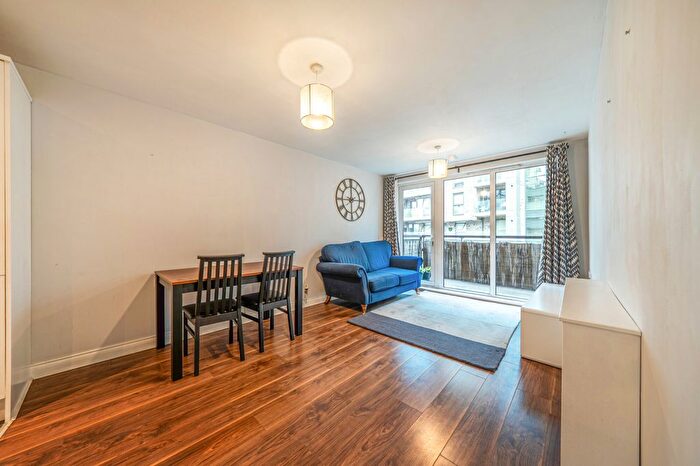 2 Bedroom Flat To Rent In Norman Road, London, SE10