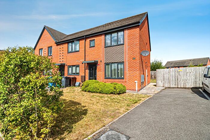 3 Bedroom Semi-Detached House For Sale In Park View Road, Salford, M6