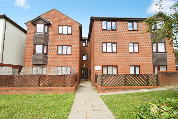 1 Bedroom Flat To Rent In Lancaster Road, Northolt, UB5