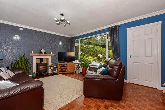 3 Bedroom Detached House For Sale In Ham Lane, Lenham, Maidstone, Kent, ME17