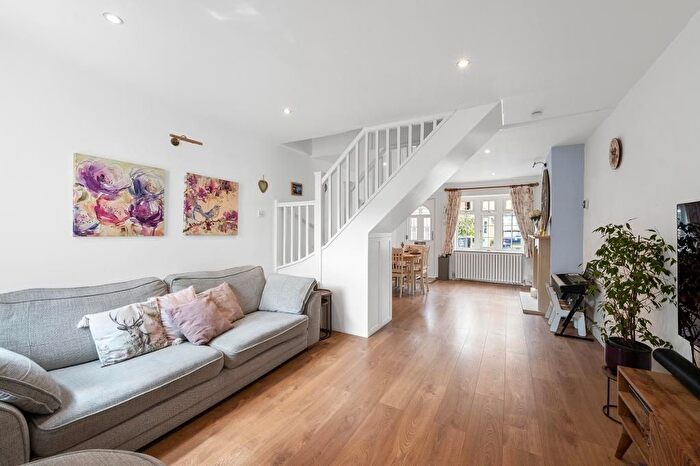 2 Bedroom Semi-detached House For Sale In Mill Street, Kingston Upon Thames, Surrey, KT1