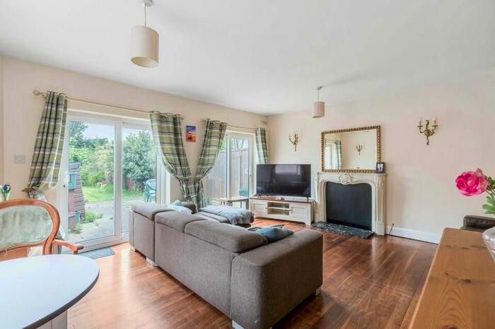 4 Bedroom Semi-Detached House To Rent In Dorset Road, London, SW19