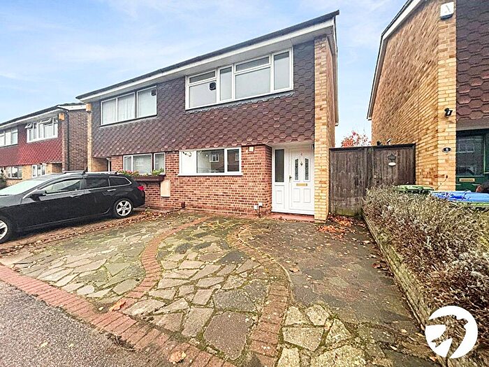 3 Bedroom Semi Detached House To Rent In Birchington Close, Bexleyheath, DA7