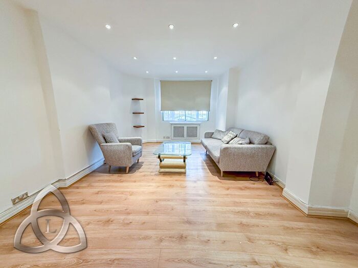 2 Bedroom Flat To Rent In Princes Court, Brompton Road, SW3