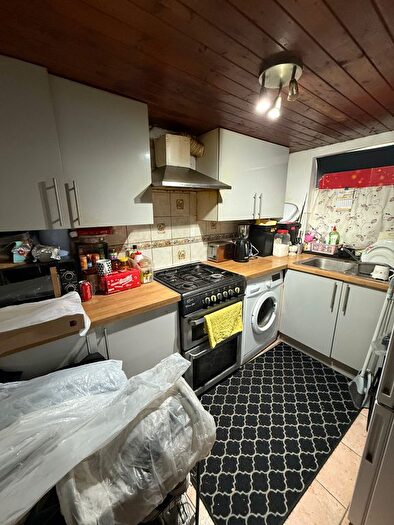 Studio To Rent In Wellington Road South, Hounslow, TW4