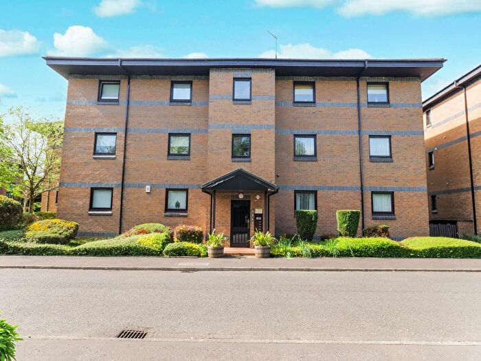 2 Bedroom Flat For Sale In Victoria Gardens, Paisley, Renfrewshire, PA2