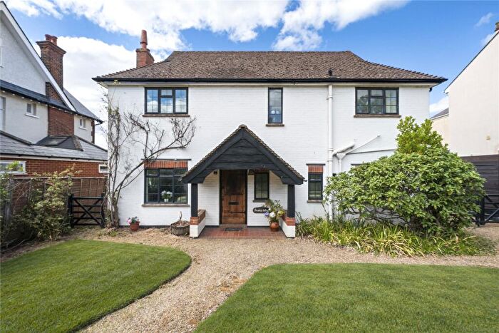 3 Bedroom Detached House For Sale In Gordon Road, Claygate, Esher, Surrey, KT10