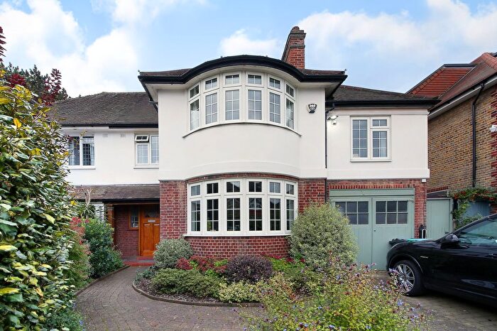 5 Bedroom Detached House To Rent In Stonehill Road, East Sheen, SW14