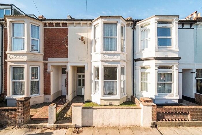 2 Bedroom Flat For Sale In Lawrence Road, Southsea, PO5