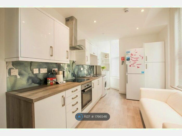 5 Bedroom Flat To Rent In Linthorpe Road, Middlesbrough, TS1