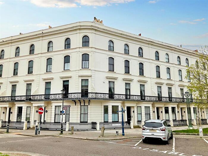 2 Bedroom Flat To Rent In Flat Cambridge Terrace, Dover, CT16