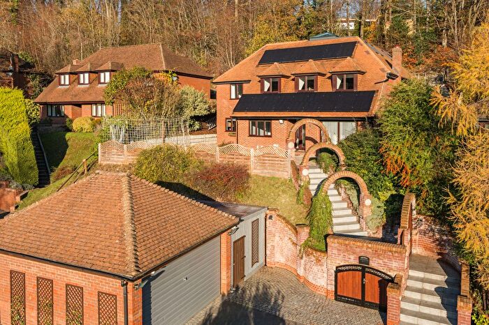 5 Bedroom Detached House For Sale In Hillside Road, Penn, HP10