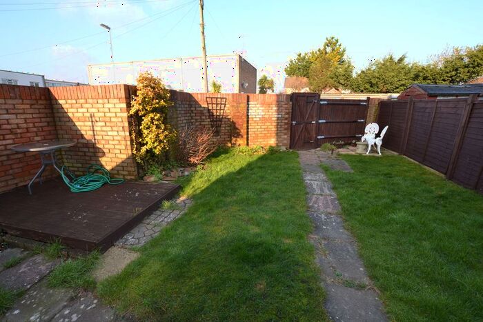 3 Bedroom End Of Terrace House To Rent In Vineries Close, Worthing, West Sussex, BN13