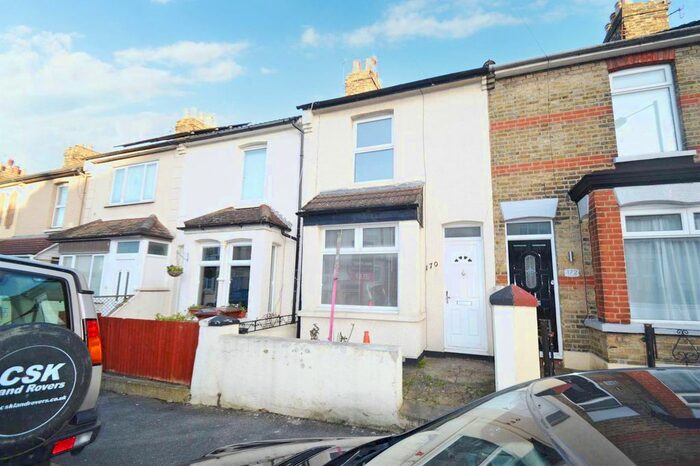 3 Bedroom Property To Rent In Milton Road, Gillingham ME7