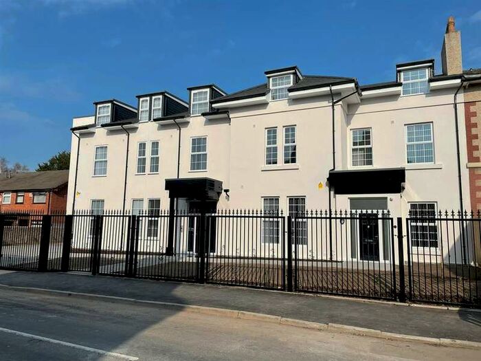 1 Bedroom Studio Flat To Rent In Highfield Road, Rock Ferry, CH42