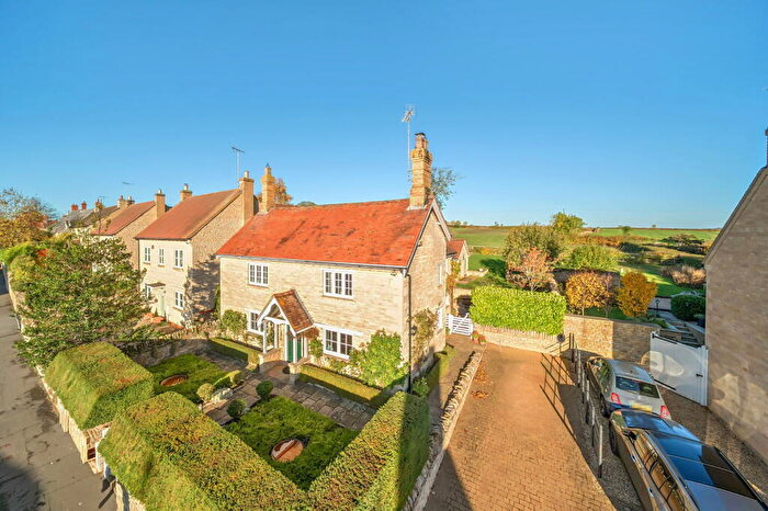 3 Bedroom Detached House For Sale In Main Street, Empingham, LE15