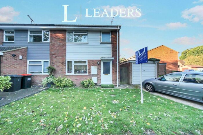 3 Bedroom Semi-Detached House To Rent In The Mall, Dunstable, LU5