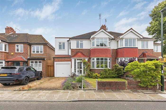 3 Bedroom Semi-Detached House For Sale In Coval Gardens, East Sheen, SW14