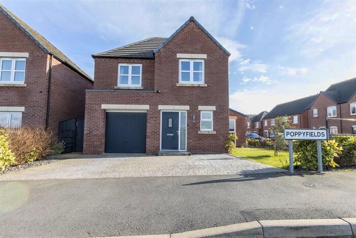 4 Bedroom Detached House For Sale In Poppyfields, Clowne, Chesterfield, S43