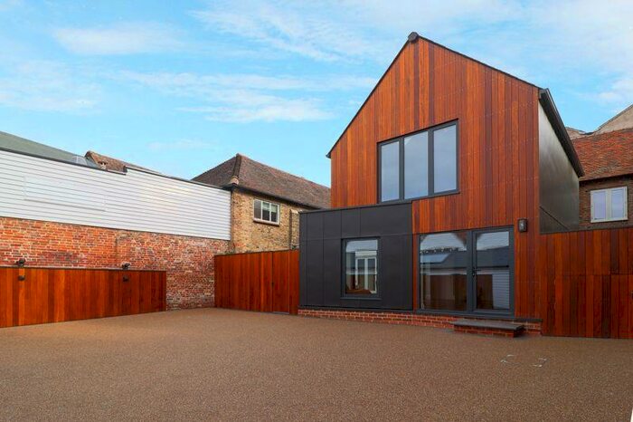 3 Bedroom Detached House To Rent In Canterbury, CT1