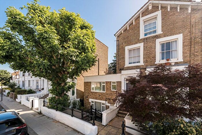 1 Bedroom Flat For Sale In St. Stephens Avenue, Shepherds Bush, W12