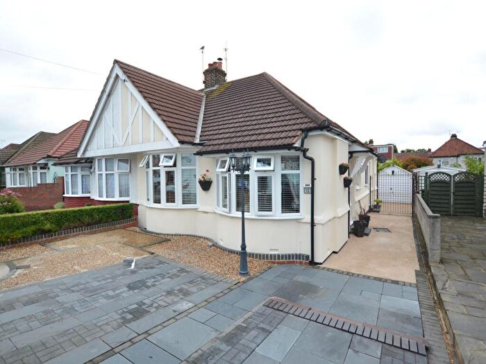 3 Bedroom Bungalow To Rent In Eskdale Road, Bexleyheath, Kent, DA7