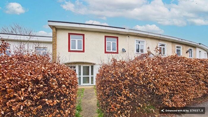 3 Bedroom Terraced House For Sale In Bishops Rise, Hatfield, AL10