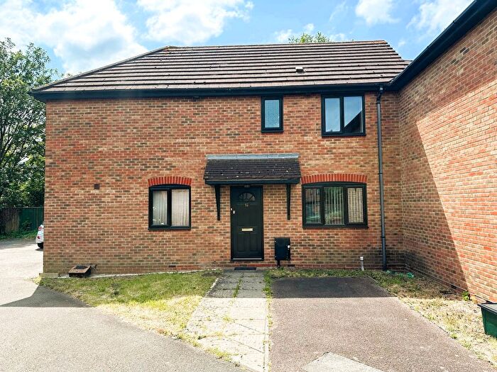 4 Bedroom End Of Terrace House To Rent In Cinnamon Close, Croydon, CR0