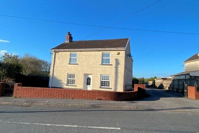 3 Bedroom Property To Rent In Heol Llanelli, Llanelli, SA15