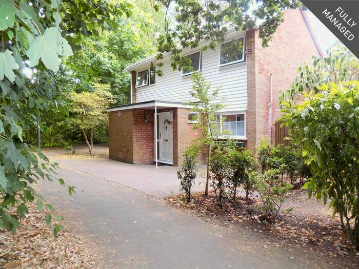 4 Bedroom Detached House To Rent In Kirkstone Close, Camberley, Surrey, GU15