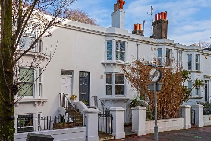 2 Bedroom Flat For Sale In Upper North Street, Brighton, BN1