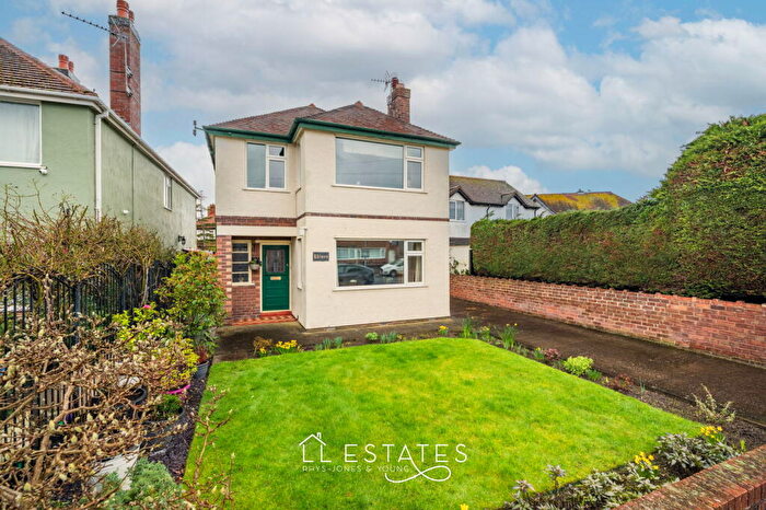 4 Bedroom Detached House For Sale In North Drive, Rhyl, LL18